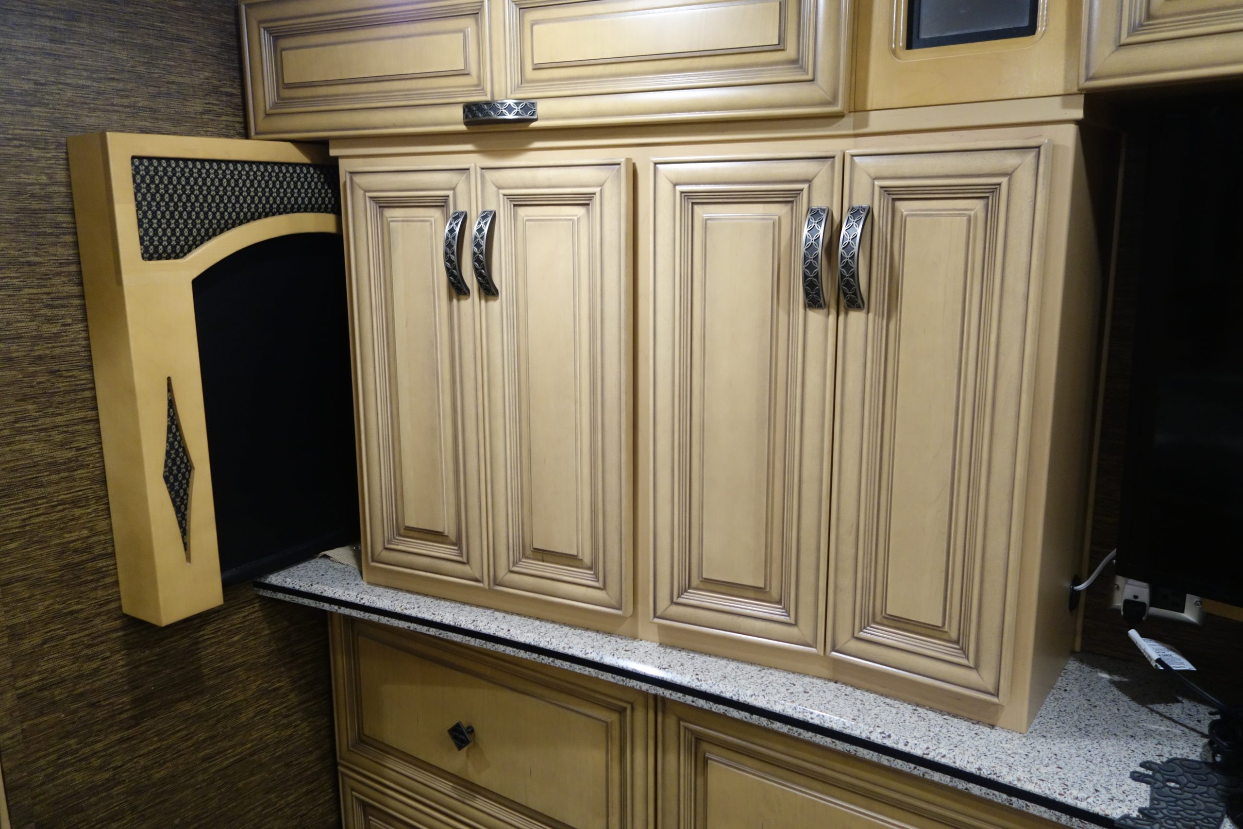 DSC06172 Custom RV kitchen cabinets